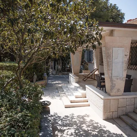 Nada - Unique And Artistic Guest house Korcula Town