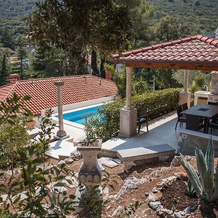 Guest house Nada - Unique And Artistic