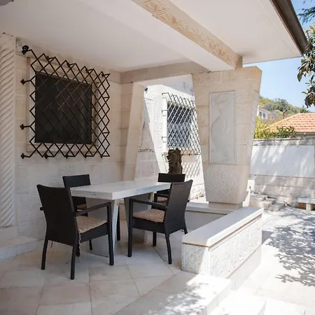 Nada - Unique And Artistic Korcula Town